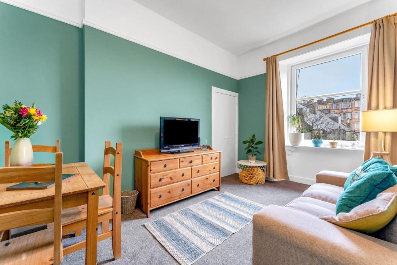 Bright And Quiet Edinburgh Home מראה חיצוני תמונה