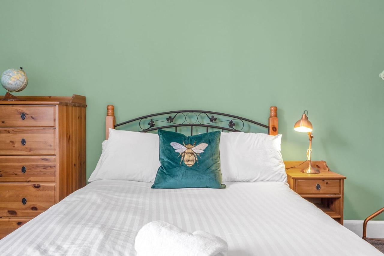Bright And Quiet Edinburgh Home מראה חיצוני תמונה