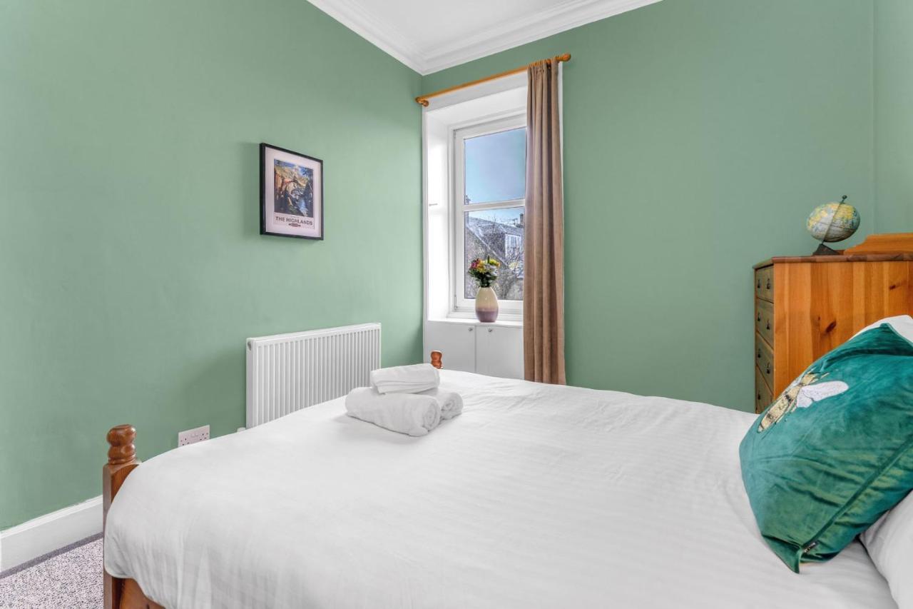 Bright And Quiet Edinburgh Home מראה חיצוני תמונה