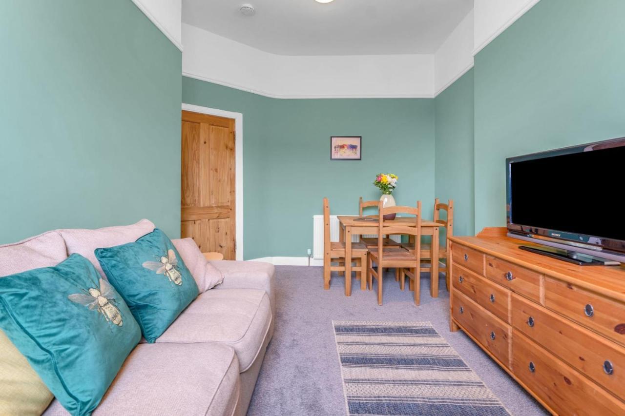 Bright And Quiet Edinburgh Home מראה חיצוני תמונה